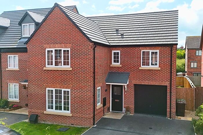 4 Bedroom Detached House For Sale In Knight Street, Pontefract, WF8