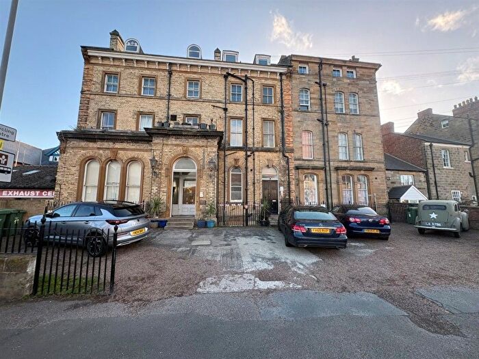 2 Bedroom Flat For Sale In Upgang Lane, Whitby, YO21
