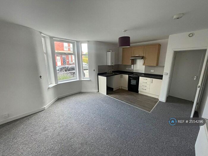 2 Bedroom Flat To Rent In Queen Street, Crewe, CW1