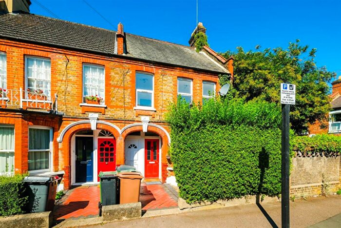 2 Bedroom Maisonette To Rent In Badlis Road, Walthamstow, E17