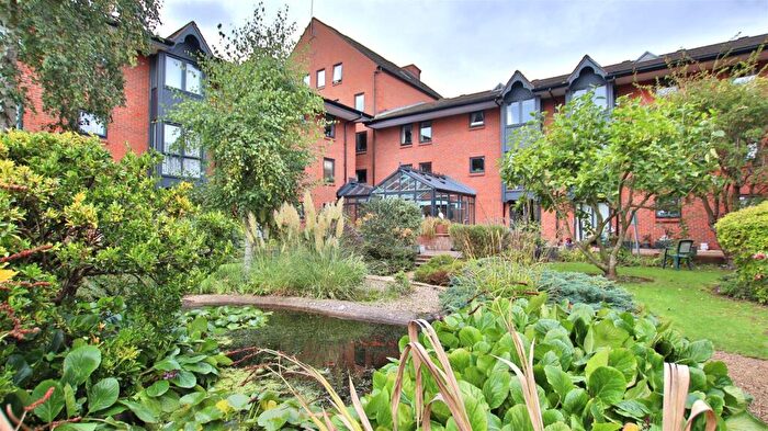 2 Bedroom Sheltered Housing For Sale In Station Street, Tewkesbury, GL20