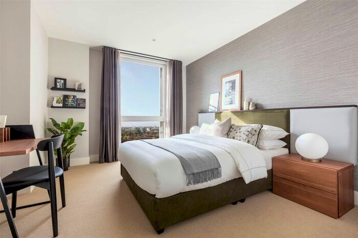 2 Bedroom Flat To Rent In Aspin Lane, Manchester, M4