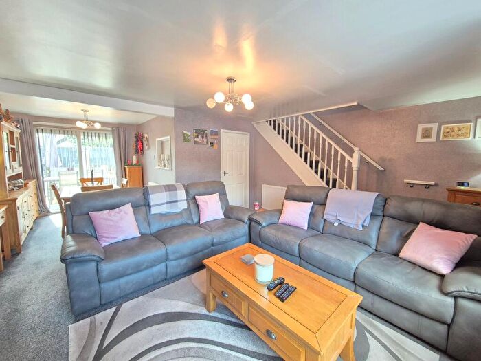 3 Bedroom Semi-Detached House For Sale In Greenhill Road, Coalville, LE67