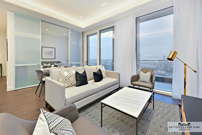 3 Bedroom Flat To Rent In Casson Square, London, SE1