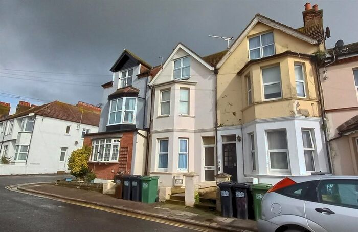 1 Bedroom Flat To Rent In Windsor Road, Bexhill-On-Sea, TN39