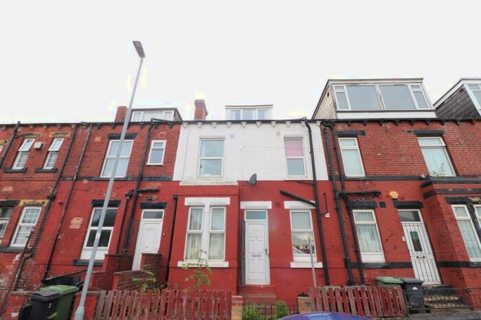 2 Bedroom Property To Rent In Brooklyn Place, Armley, LS12