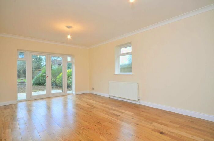 5 Bedroom Property To Rent In Merrow Lane, Burpham, Guildford GU4