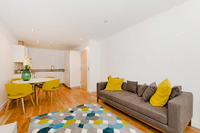 1 Bedroom Flat To Rent In Plender Street, Camden, NW1