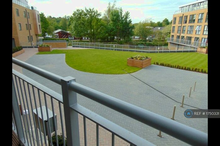 2 Bedroom Flat To Rent In Smeaton Court, Hertford, SG13