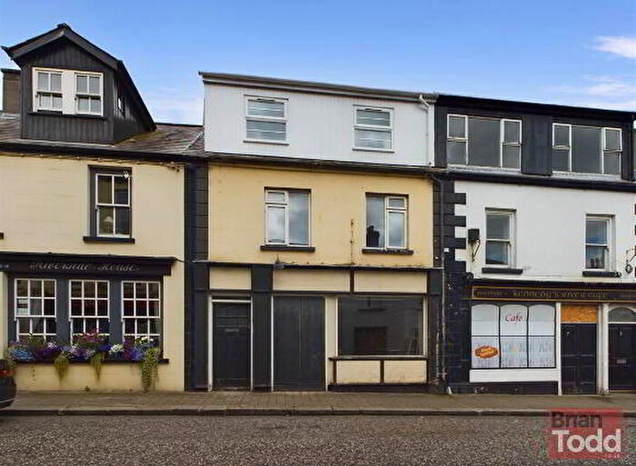 3 Bedroom TownHouse For Sale In Toberwine Street, Ballymena, BT44
