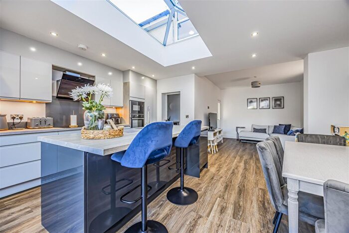 3 Bedroom Semi Detached House For Sale In Silvester Road, Waterlooville, PO8