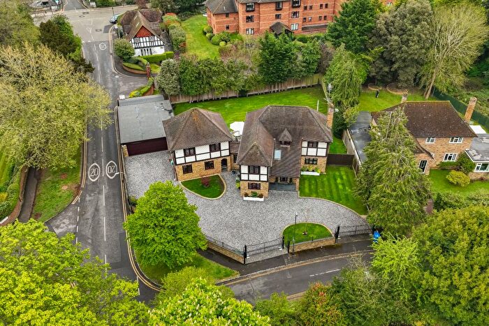 5 Bedroom Detached House For Sale In Horton Close, Maidenhead, SL6