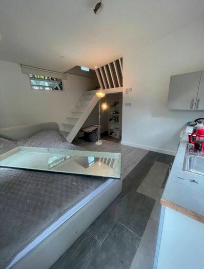 1 Bedroom Flat To Rent In Foscote Road, London, NW4