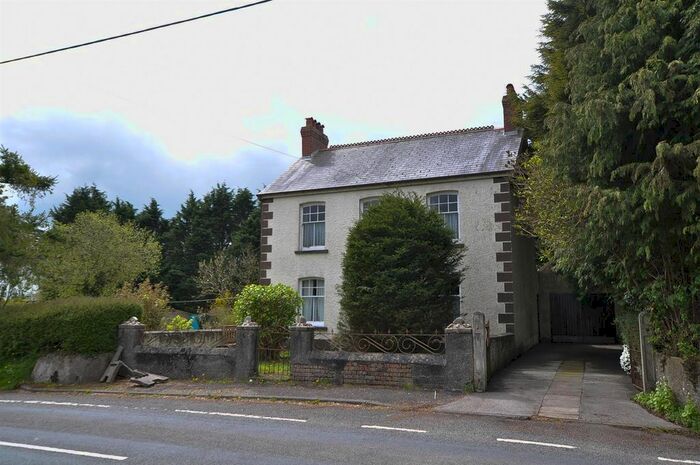 4 Bedroom Detached House For Sale In Llanarthney, Carmarthen, SA32