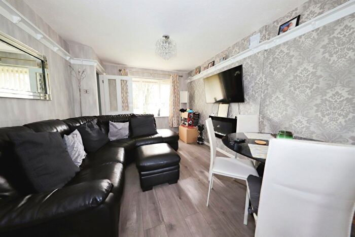 2 Bedroom Semi-Detached House For Sale In Edensor Close, Wolverhampton, WV10