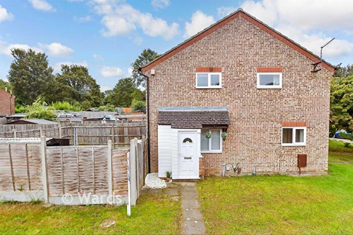 1 Bedroom Semi Detached House For Sale In The Head Race, Maidstone, Kent, ME15