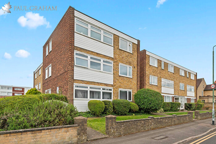 2 Bedroom Apartment For Sale In St. Georges Road, Wallington, SM6