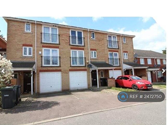 4 Bedroom Terraced House To Rent In Primrose Close, Luton, LU3