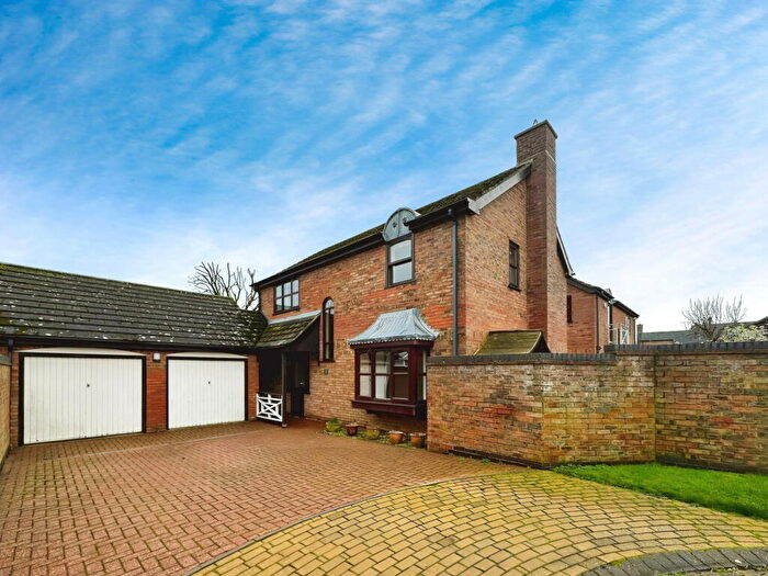 3 Bedroom Detached Bungalow To Rent In The Bramptons, Shaw, Swindon, SN5