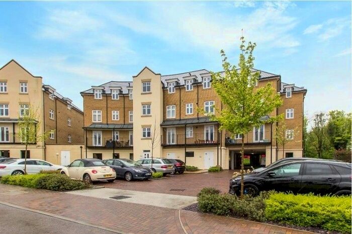 1 Bedroom Flat To Rent In Mackintosh Street, Bromley, BR2