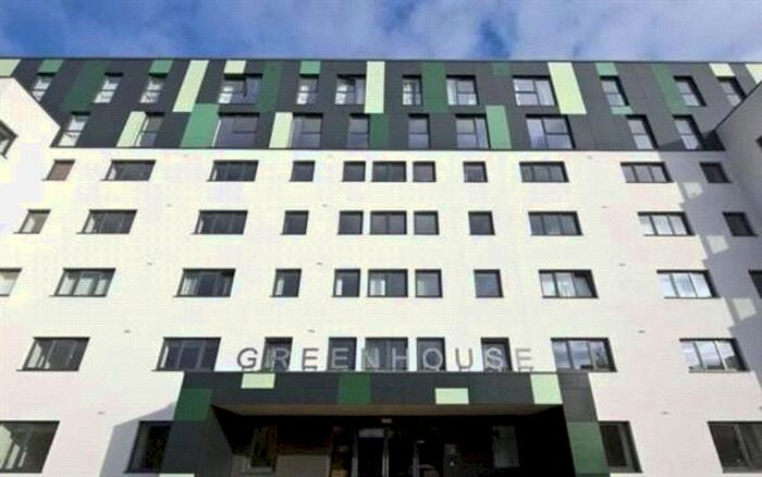 3 Bedroom Flat To Rent In Beeston Road, Beeston, Leeds, LS11