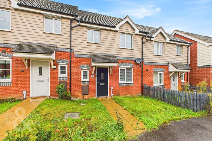 3 Bedroom Terraced House For Sale In Redpoll Road, Queens Hill, Norwich, NR8
