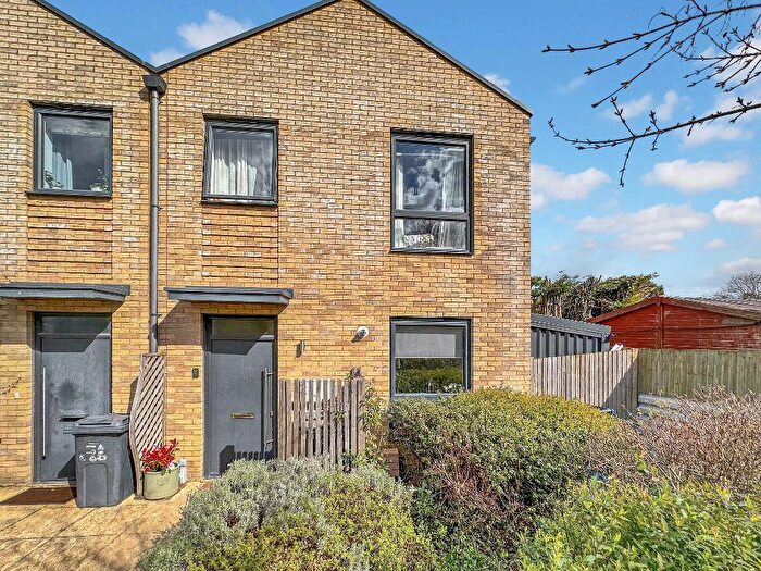 2 Bedroom End Of Terrace House For Sale In Limpsfield Road, South Croydon, Surrey, CR2