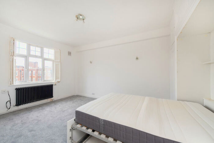 Apartment To Rent In Gilling Court, Belsize Grove, London, NW3