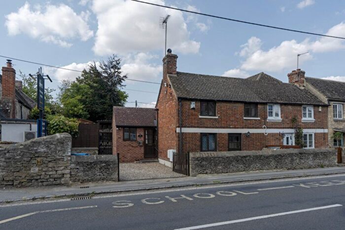 2 Bedroom Cottage To Rent In Grove Road, Bladon, Woodstock, Oxfordshire, OX20