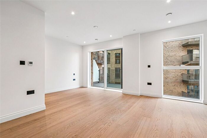 Studio To Rent In Watermeadow Lane, London, SW6