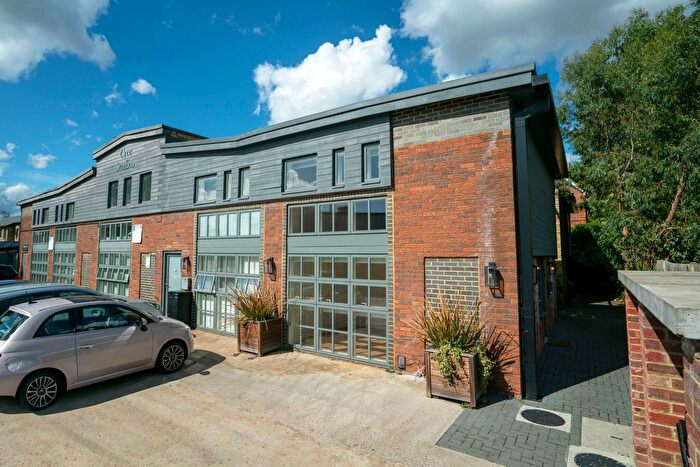 2 Bedroom Town House For Sale In Elm Grove, London, SW19