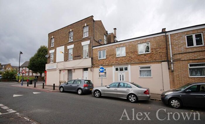 3 Bedroom Flat To Rent In High Road, Tottenham, N17