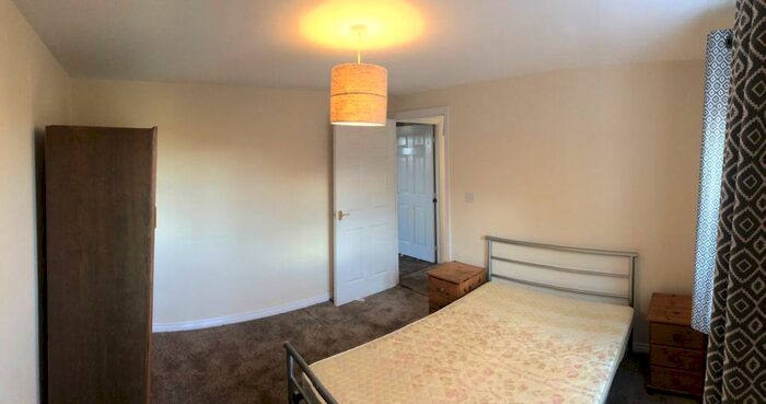 2 Bedroom Flat To Rent In Lentworth Court, Liverpool, Merseyside, L17