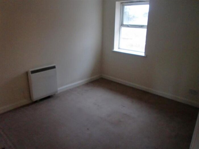 2 Bedroom Flat To Rent In Christchurch, Dorset, BH23