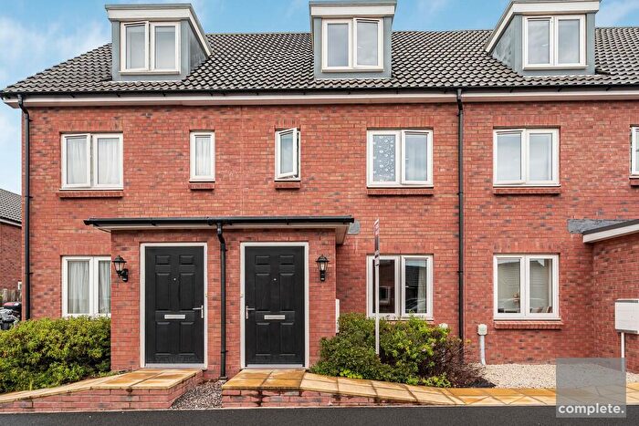 3 Bedroom Town House For Sale In Home Close, Cranbrook, EX5