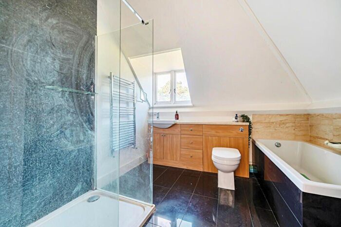 4 Bedroom Terraced House For Sale In Chingford, Essex, E4