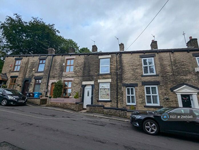 3 Bedroom Terraced House To Rent In Cooper Street, Springhead, Oldham, OL4