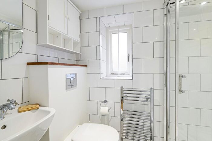 2 Bedroom Flat To Rent In Bramshill Gardens London, NW5