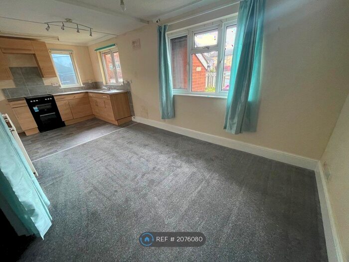 1 Bedroom Bungalow To Rent In Thicket Drive, Maltby, Rotherham, S66