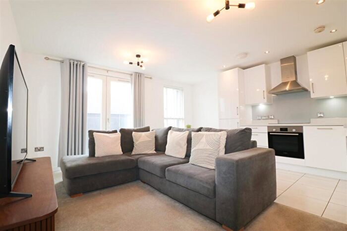 1 Bedroom Apartment To Rent In Beatrice House, Stratford-Upon-Avon, CV37