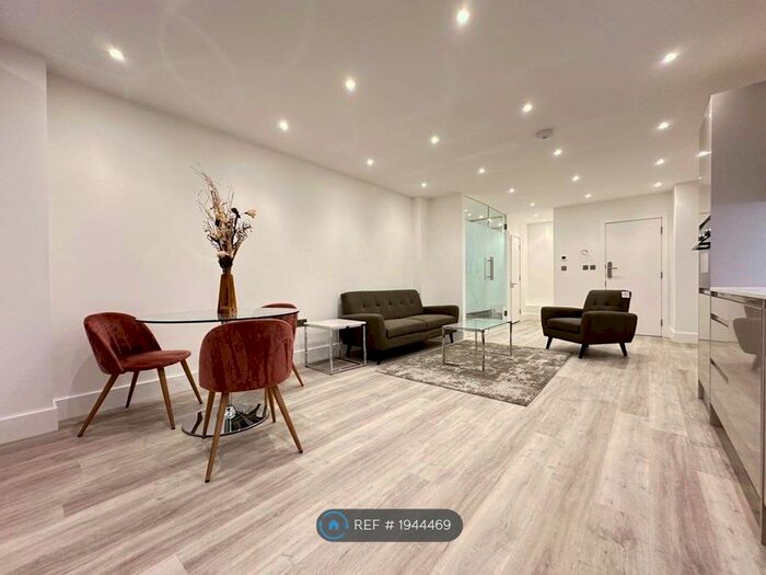 1 Bedroom Flat To Rent In Holmes Road, London, NW5