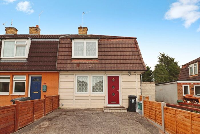 2 Bedroom End Of Terrace House For Sale In Queens Road, Cadbury Heath, Bristol, BS30