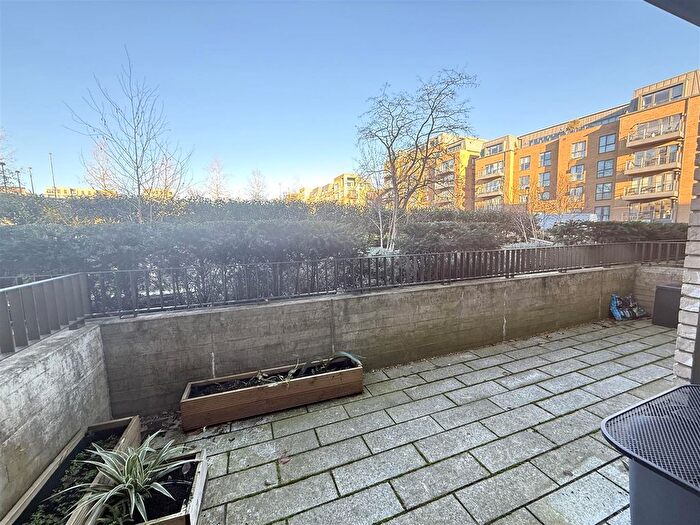 1 Bedroom Flat To Rent In Burghley House, Royal Engineers Way, Mill Hill, NW7