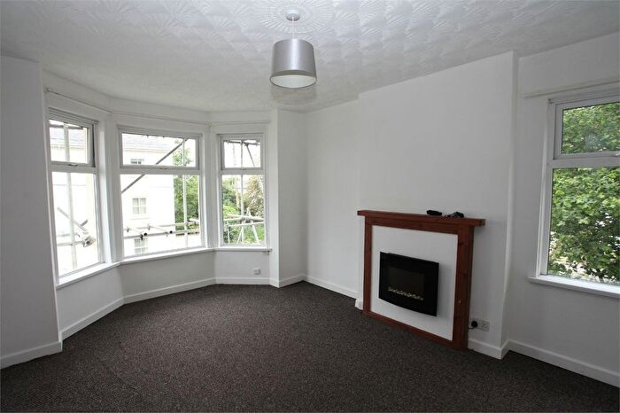 1 Bedroom Flat To Rent In Carlyon Road, St Austell, PL25
