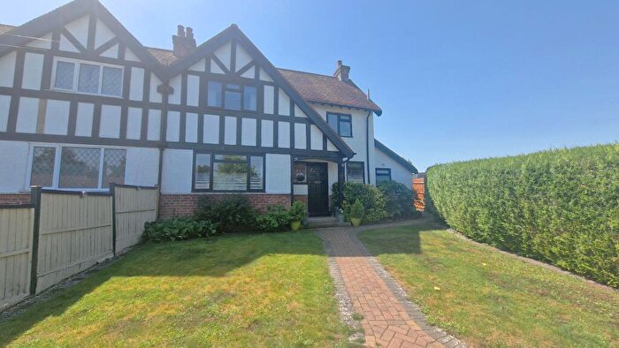 4 Bedroom Semi-Detached House For Sale In London Road, Wheatley, OX33