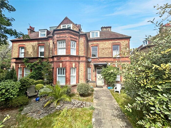 2 Bedroom Penthouse For Sale In The Park, Sidcup, Kent, DA14