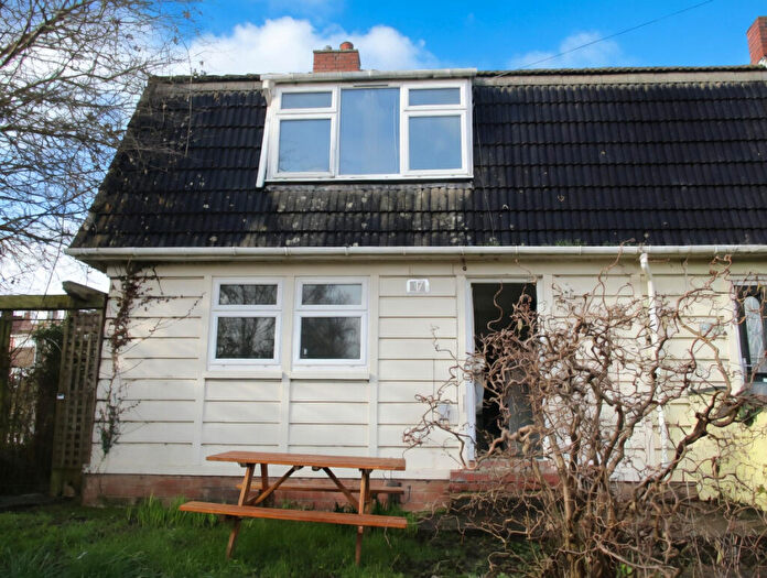 End Of Terrace House For Sale In Ashleigh Close, Exeter, Devon, EX4