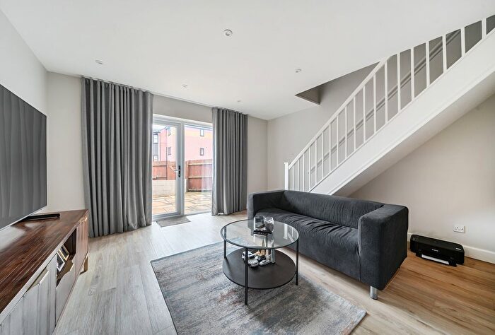 1 Bedroom Detached House For Sale In New Walls, Totterdown, Bristol, BS4