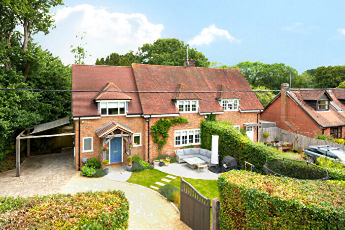 3 Bedroom House For Sale In Moat Lane, Prestwood, HP16
