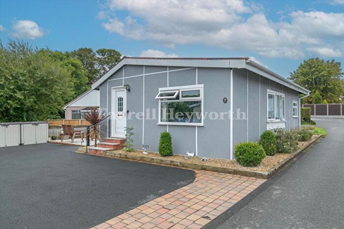 2 Bedroom Property For Sale In Occupation Lane, Poulton Le Fylde, FY6